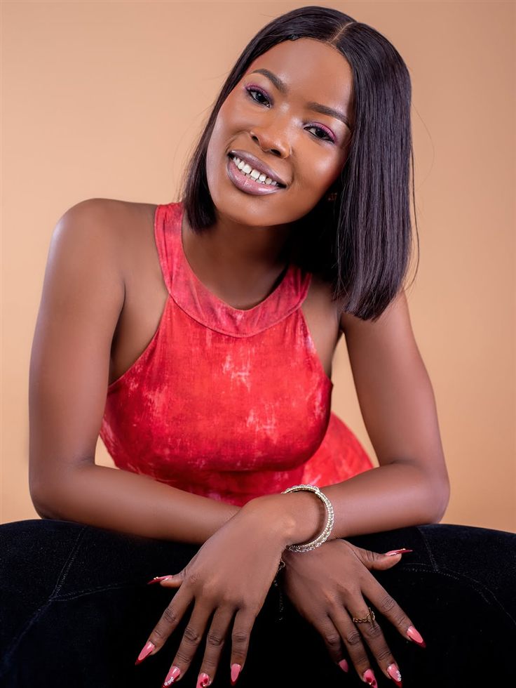 Makeup and beauty photoshoot in Surulere