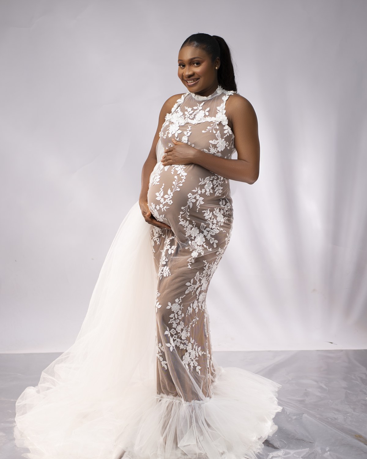Professional maternity portrait in Surulere